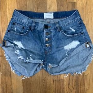 One teaspoon shorts - size 27